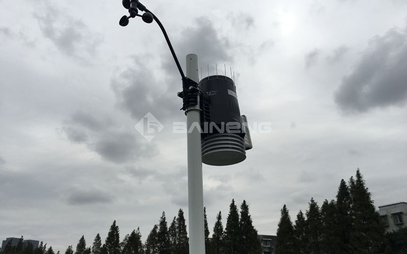 我公司为上海国际汽车模型竞技场提供的无线气象站安装验收完毕